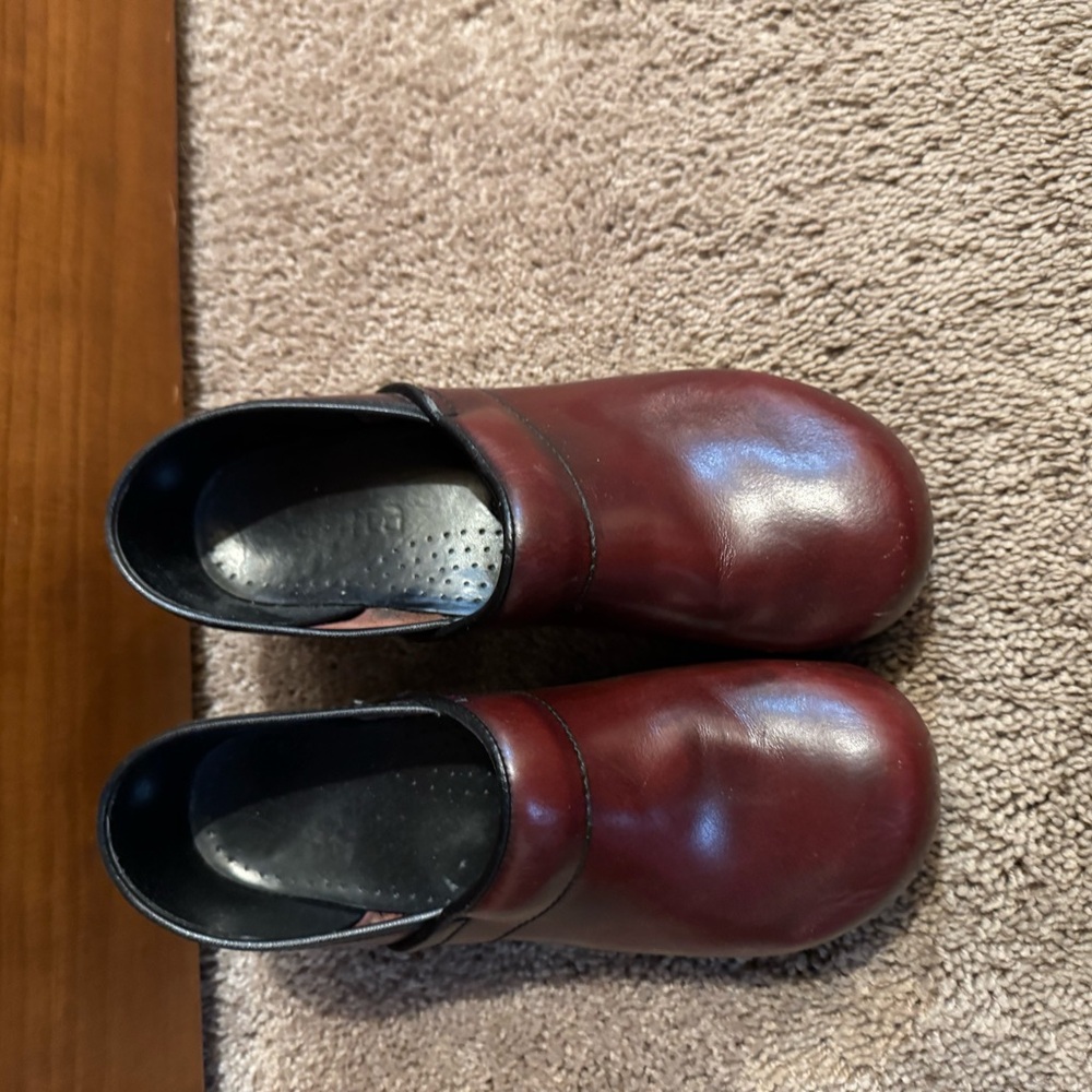 WOMENS SANITA SIZE 40
